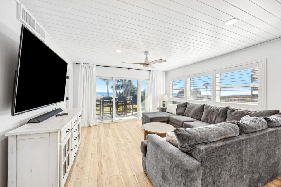 Oceanfront 2BR with Stunning Views - Amelia by the Sea Apartment in Fernandina Beach