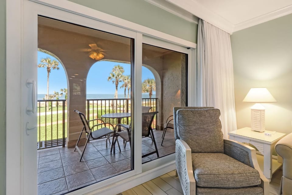 Cozy Pet Friendly Condo by The Beach - Omni Sea Dunes - 1616 Apartment in Amelia Island