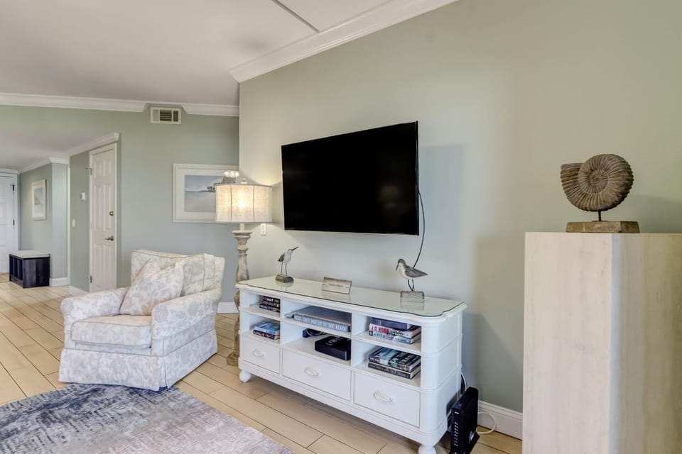 Cozy Pet Friendly Condo by The Beach - Omni Sea Dunes - 1616 Apartment in Amelia Island