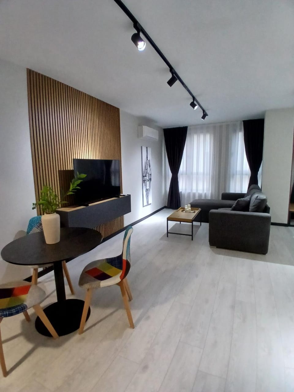 Communal lounge/ TV room, Living room, Seating area