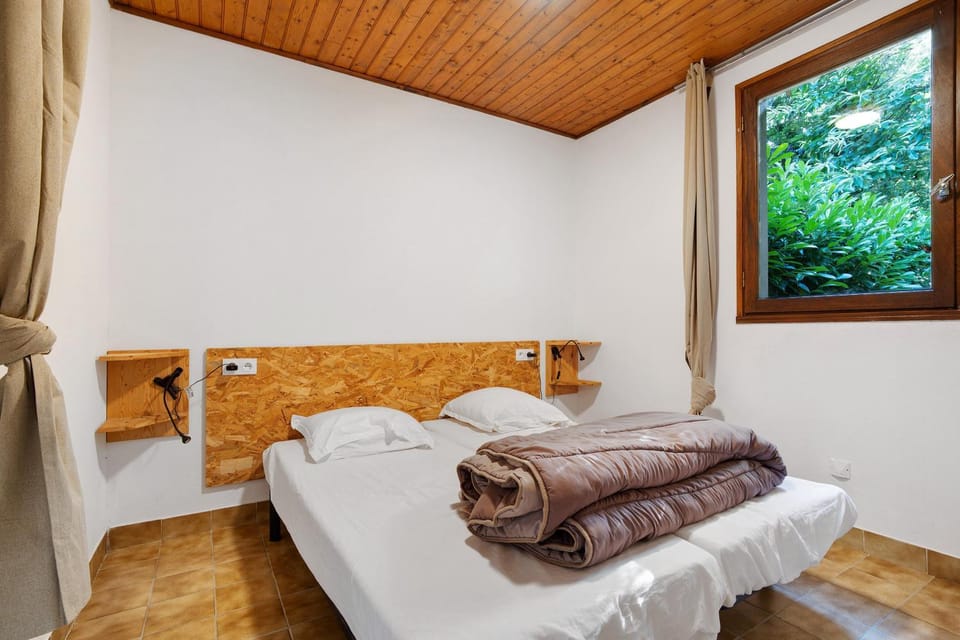 Les Noisetiers Maison 2 - 4 pers House in Occitanie