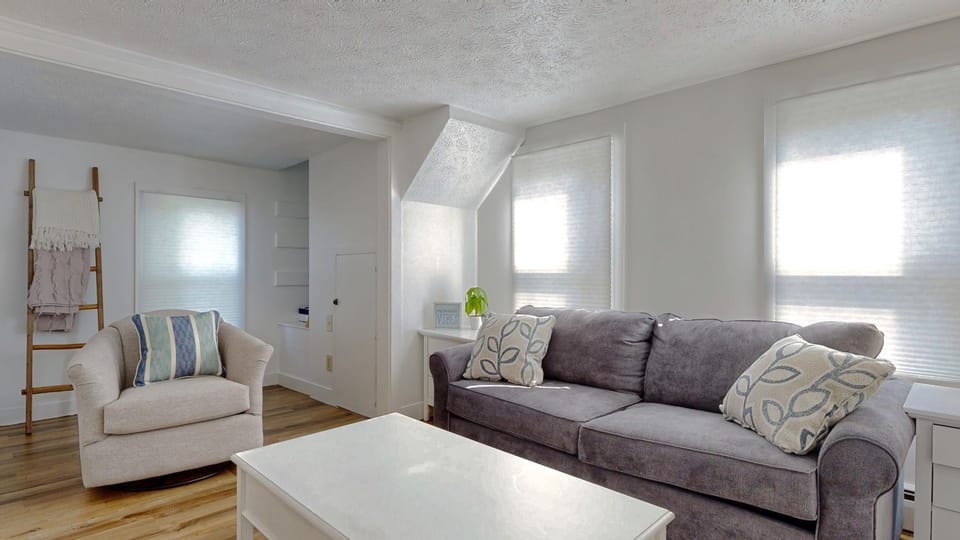 Summer by the Sea by Bayley Vacation Rentals House in Old Orchard Beach