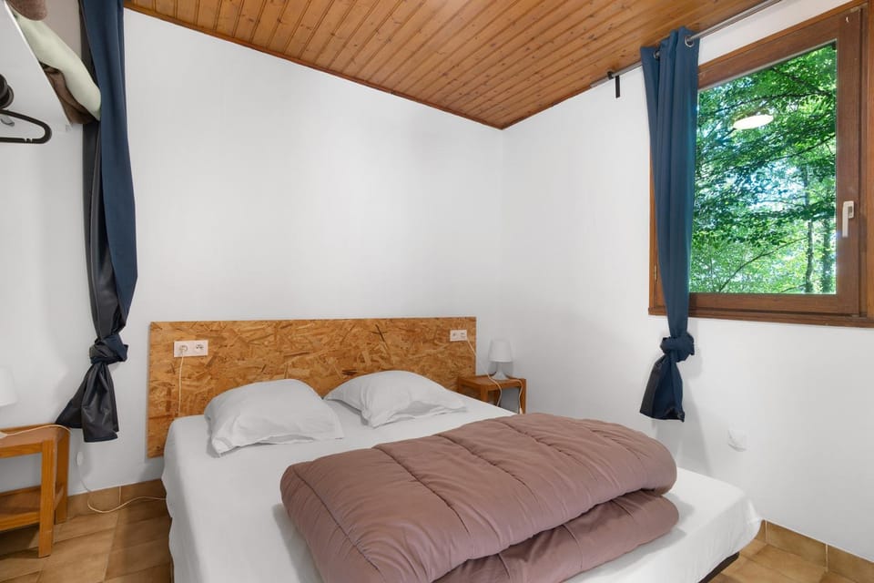 Property building, Living room, Bedroom