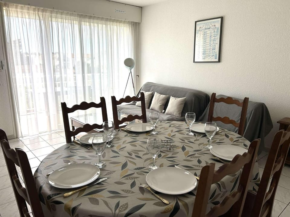 SG190-008 - Appart 3 pièces 6 couchages SAINT GILLES CROIX DE VIE Apartment in Saint-Gilles-Croix-de-Vie