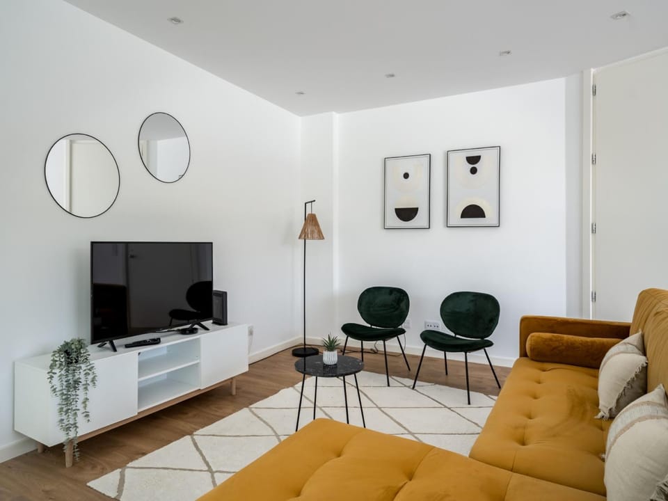 TV and multimedia, Living room, Seating area