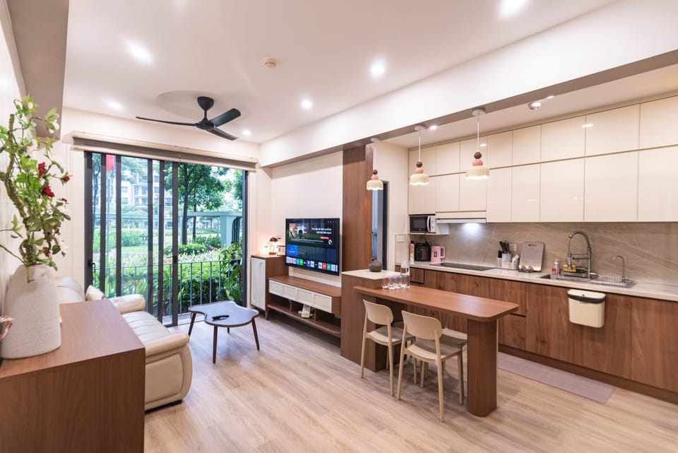 TV and multimedia, Kitchen or kitchenette, Dining area, dishwasher, minibar, oven, pet friendly, stove