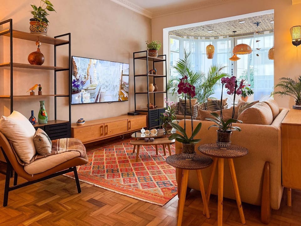 Communal lounge/ TV room, Living room, Dining area