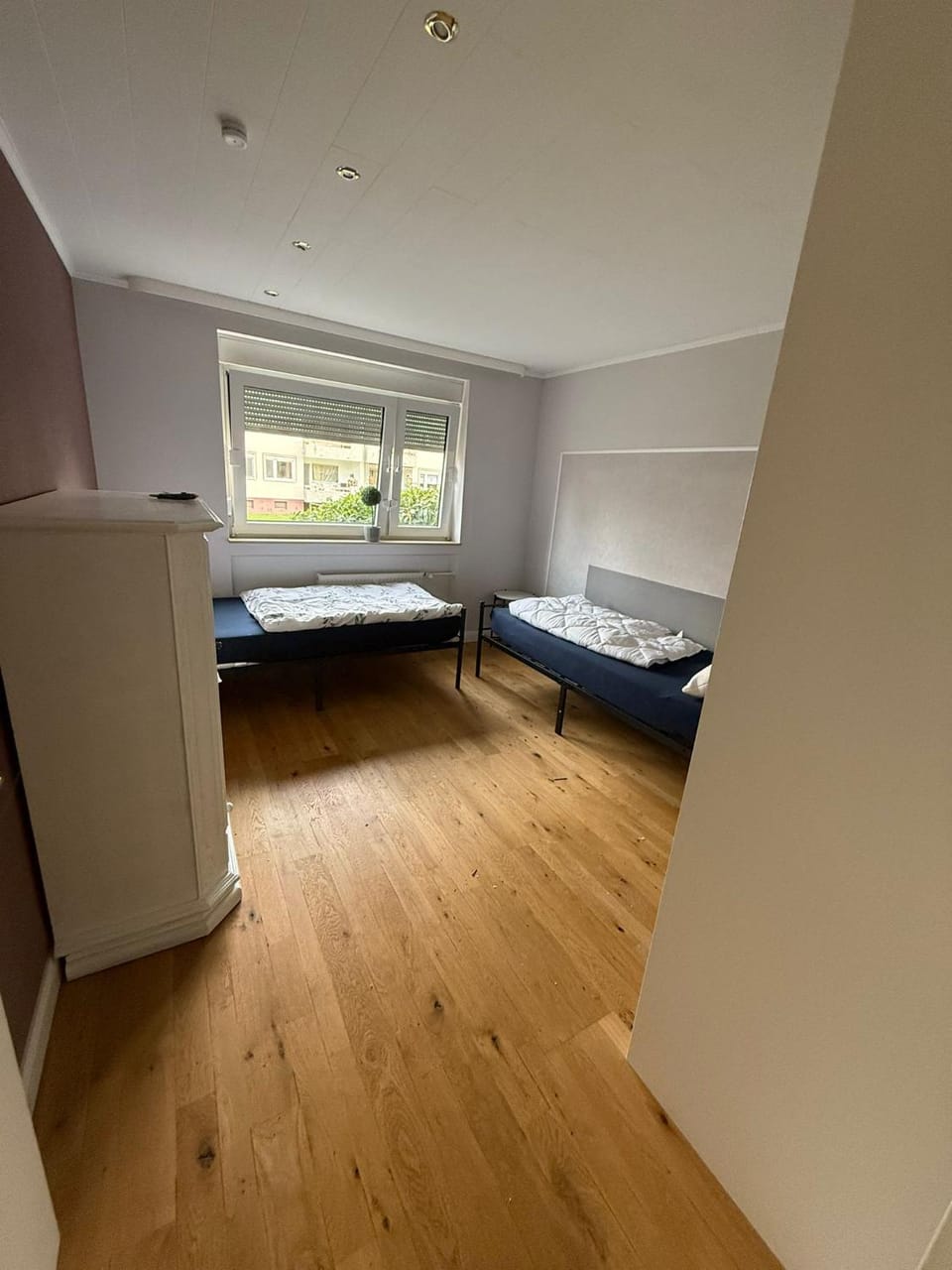 Monteurwohnung bei Köln, Düsseldorf WLAN, Parkplatz, Küche, TV Apartment in Leverkusen