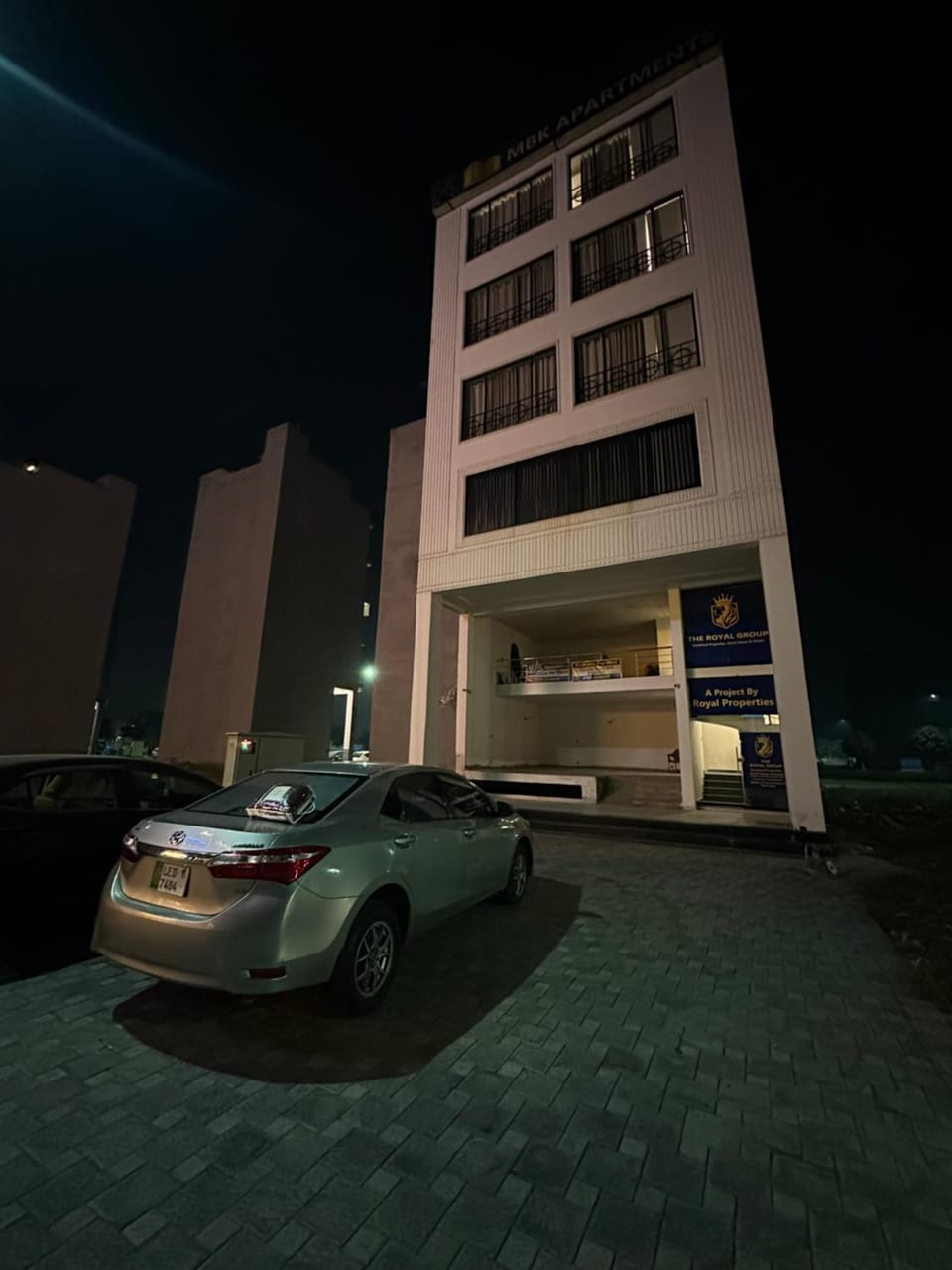 Modern cozy apartment DHA Phase 9 1BKHD Apartment in Lahore