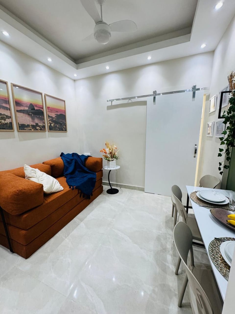 Living room, Dining area