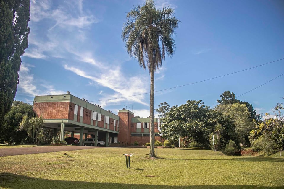 Property building, Garden, Parking