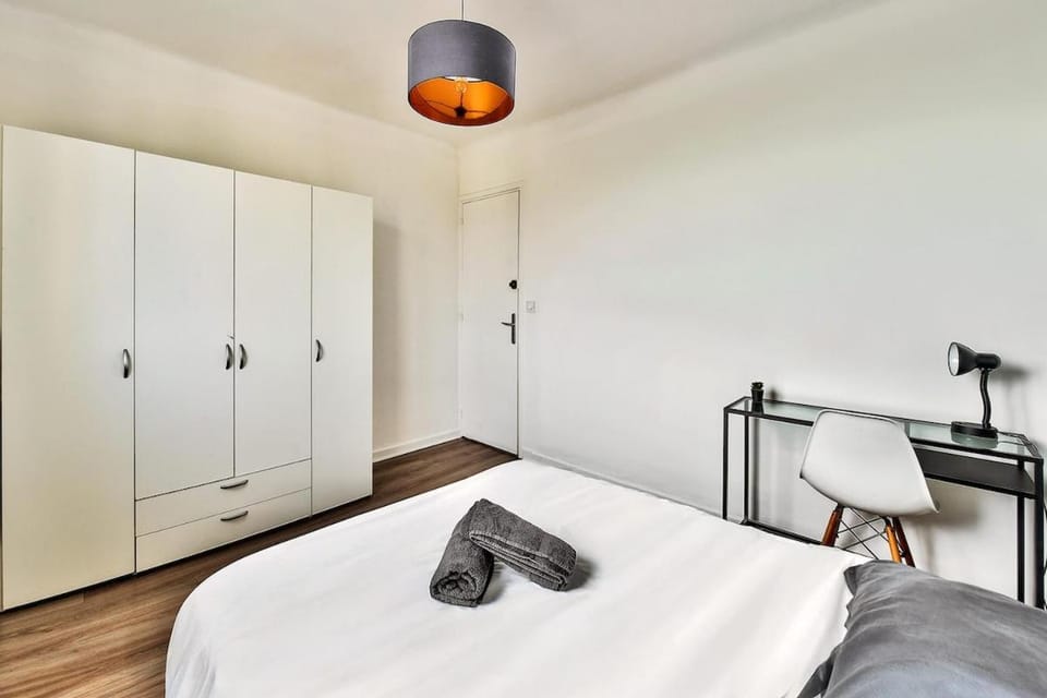 Appartement lumineux , proche de toutes commodités Apartment in Auvergne-Rhône-Alpes