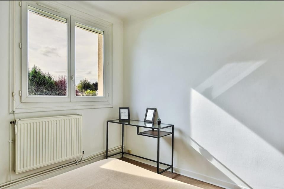 Appartement lumineux , proche de toutes commodités Apartment in Auvergne-Rhône-Alpes