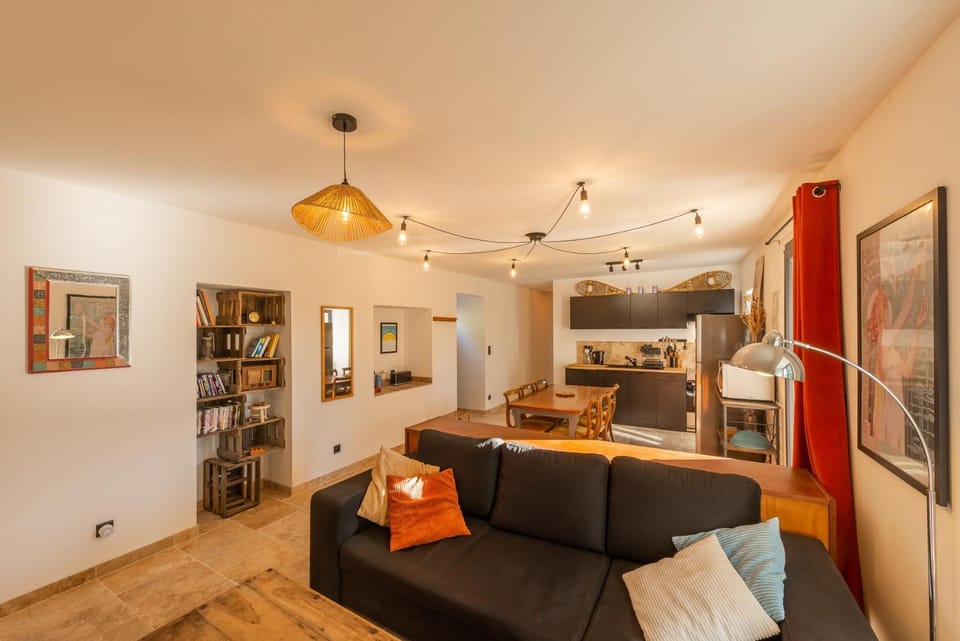 Property building, Living room