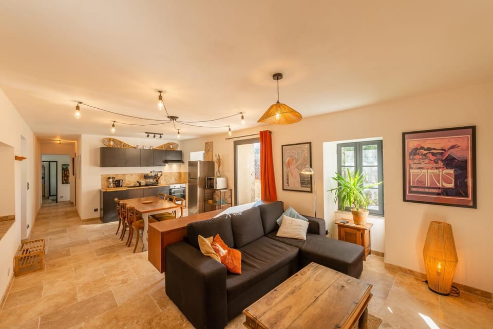 Property building, Living room