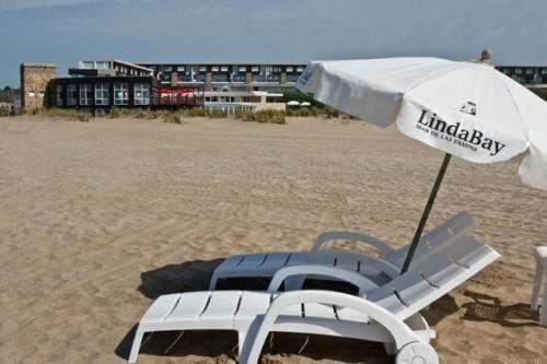 Seating area, Beach