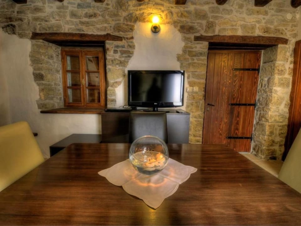 Holiday Home Istrien Traditionelles Steinhaus 4 by Interhome House in Istria County