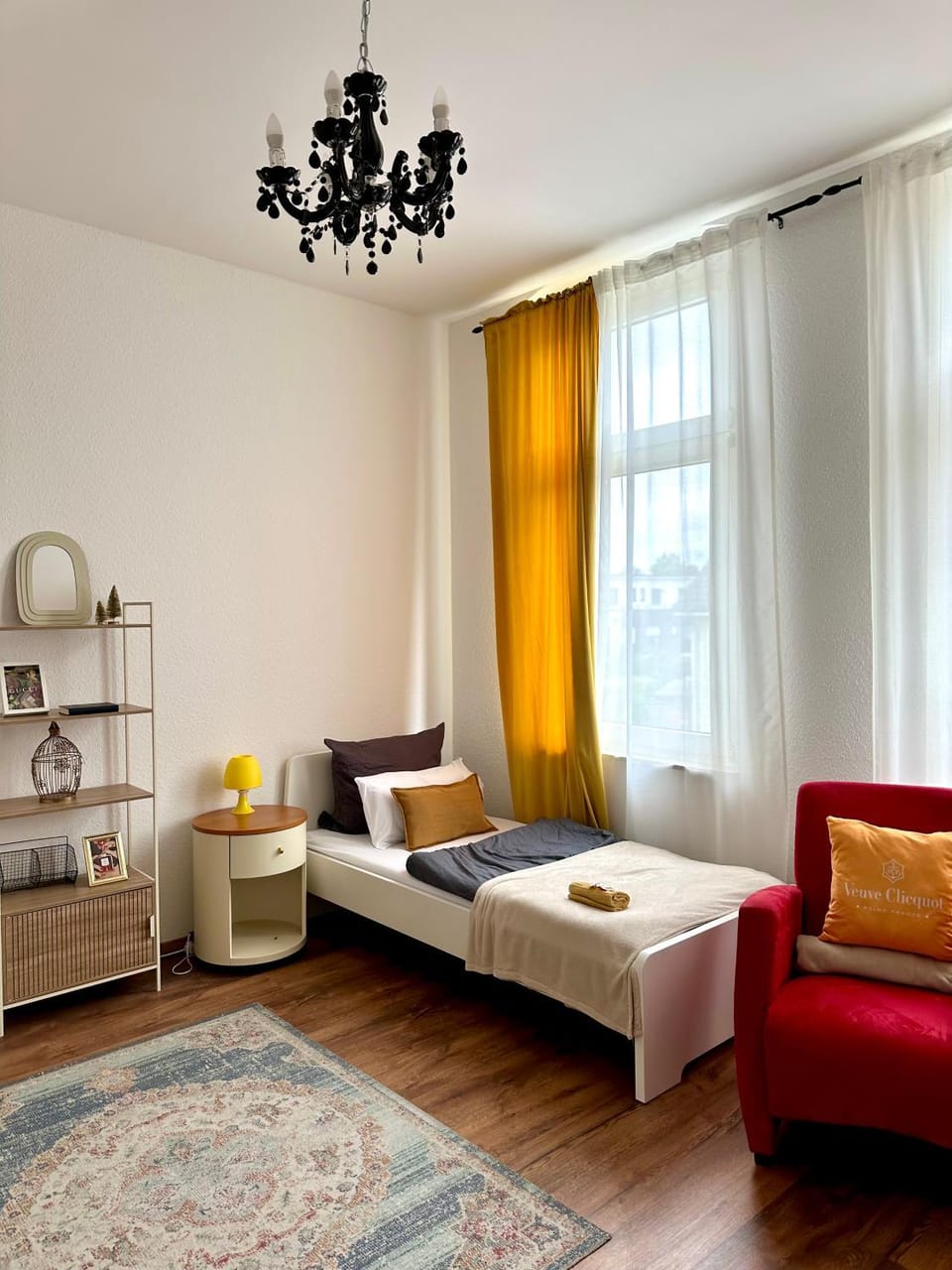Modernes Apartment mit Altbau Flair nähe Messe Düsseldorf Apartment in Duisburg