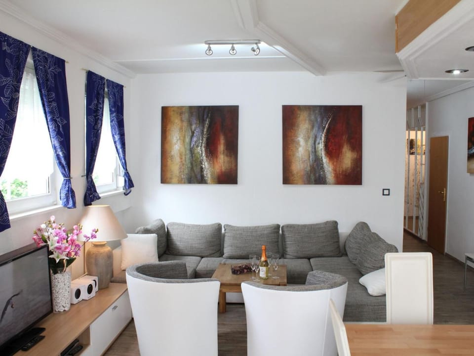 Holiday Home City FH Vulkaneinfel by Interhome House in Vulkaneifel