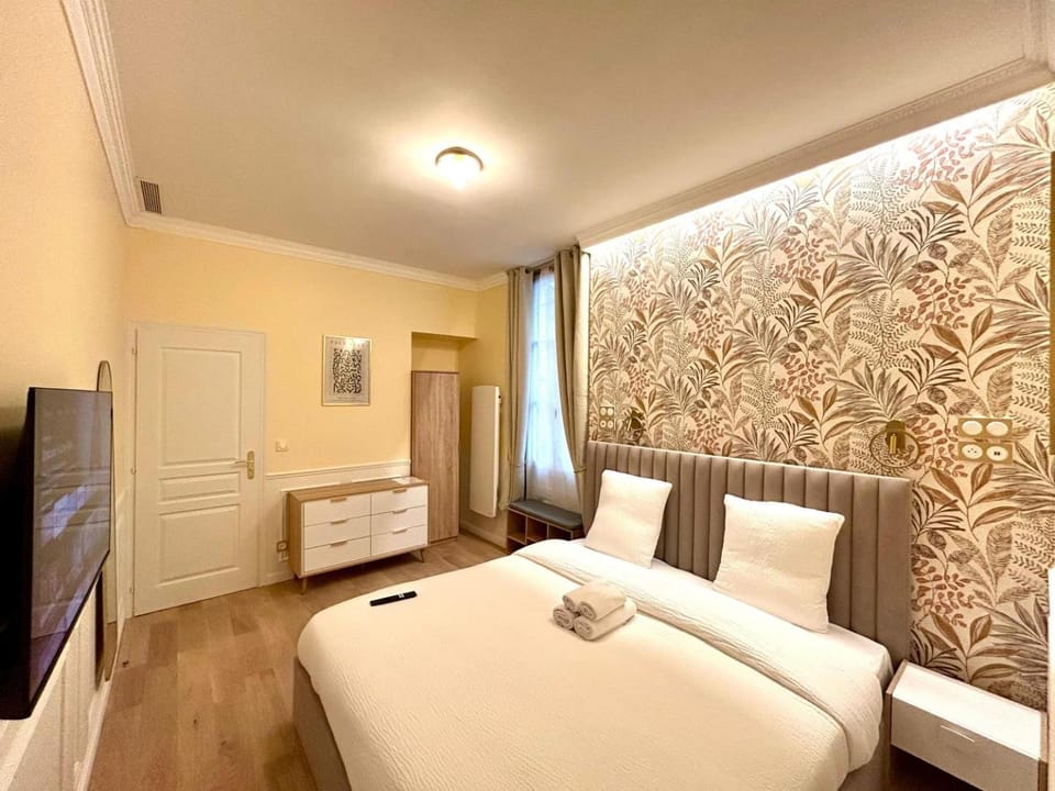 Apartment 4* - 85 sqm - Grenelle - 8p Apartment in Paris