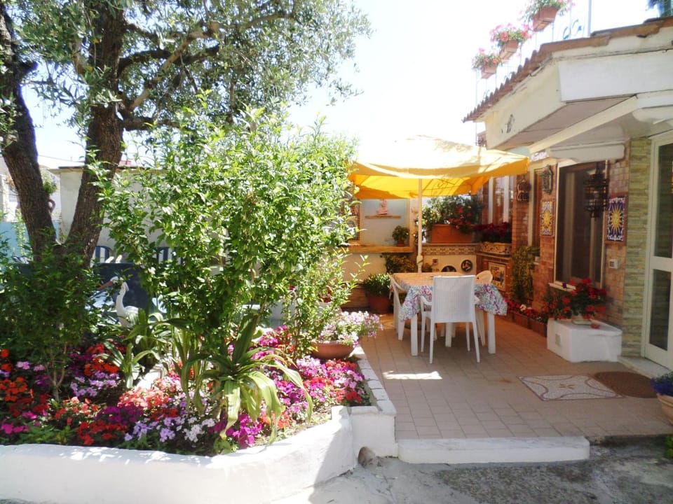 Apartment Das Landhaus von Kleopatra und Marcantonio by Interhome Apartment in Massa Lubrense