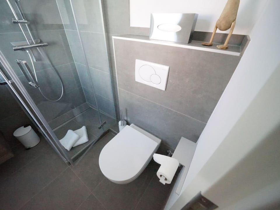 Apartment Helle Ferienwohnung mit sonniger Terrasse by Interhome Apartment in Wenningstedt-Braderup