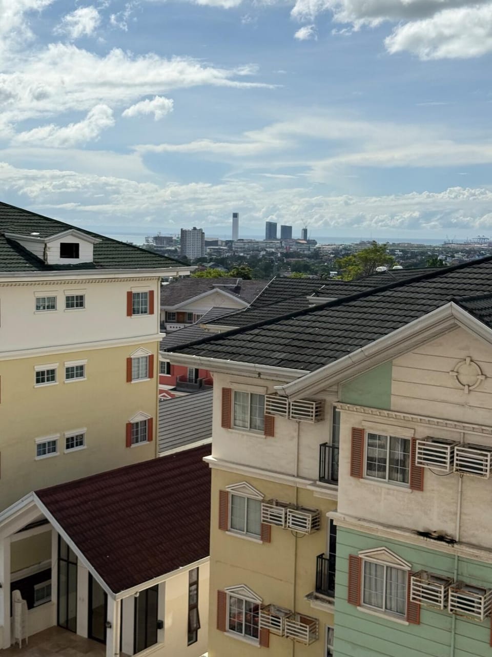 Mons condo unit Apartment in Lapu-Lapu City
