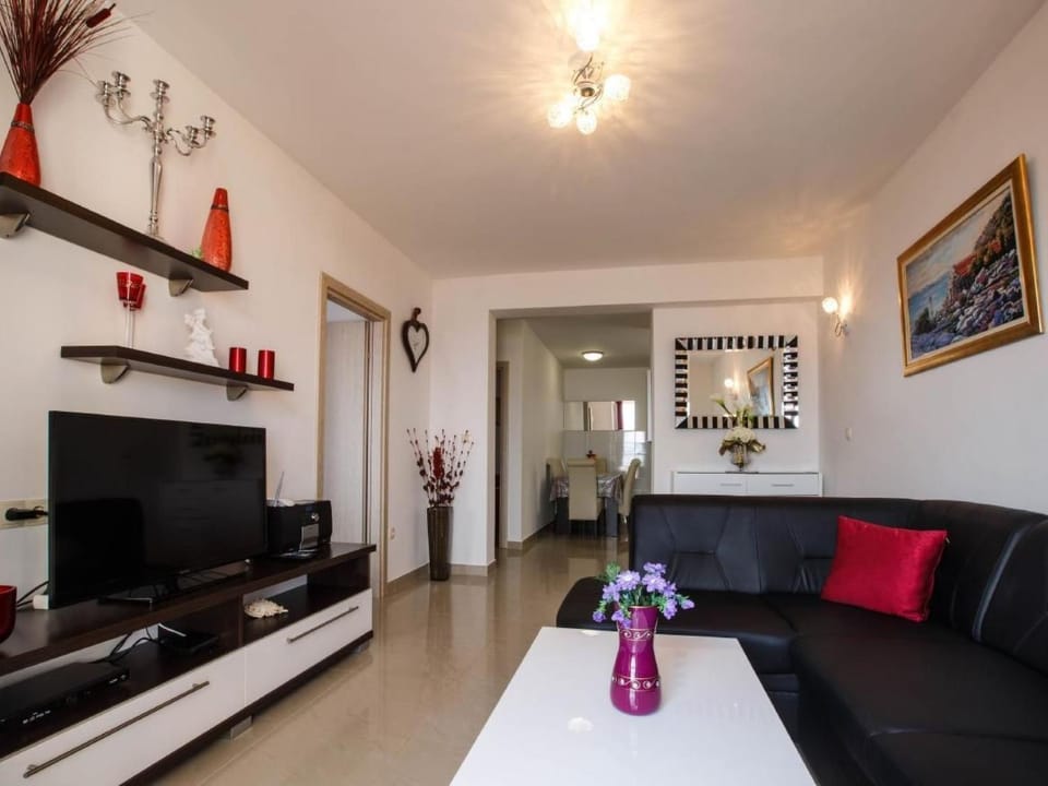 Holiday Home Villa Dusanka by Interhome House in Split-Dalmatia County