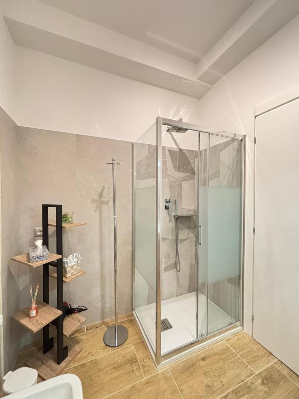 Shower, Bathroom