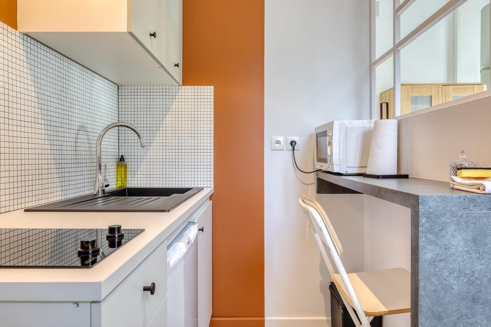 Kitchen or kitchenette