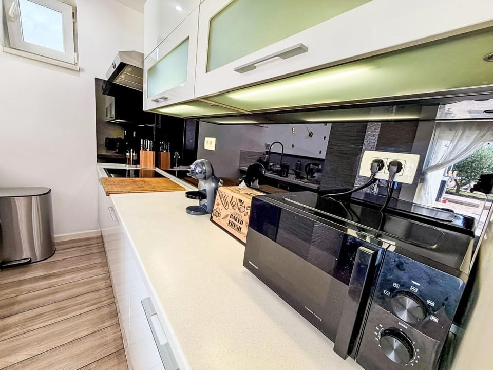 Apartment Fabo in Dalmatien by Interhome Apartment in Podstrana