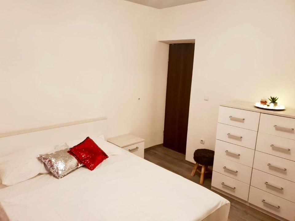 Apartment Fabo in Dalmatien by Interhome Apartment in Podstrana