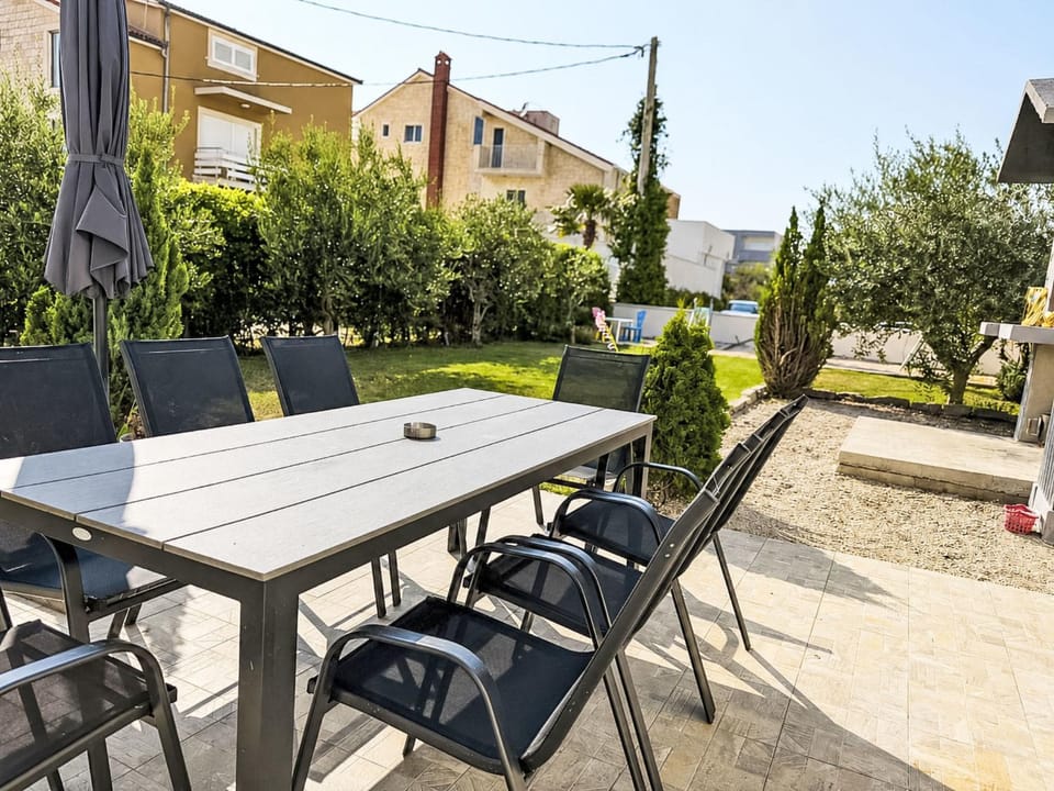 Apartment Fabo in Dalmatien by Interhome Apartment in Podstrana
