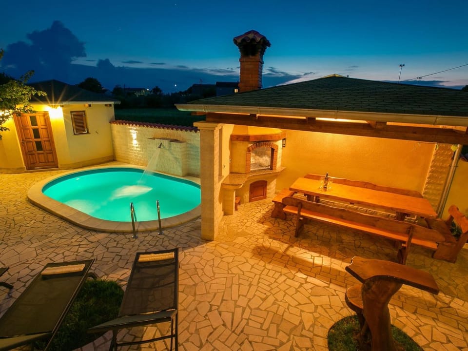 Holiday Home Villa Cera Vodnjan für 12 Personen by Interhome House in Vodnjan