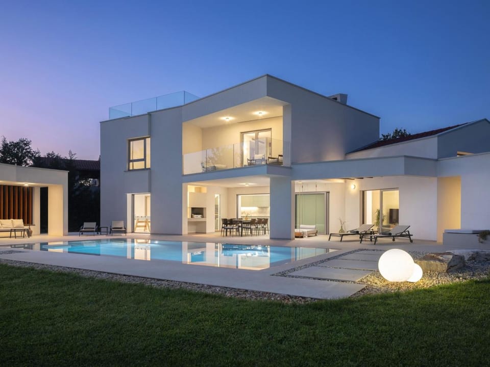Holiday Home Villa Brioli by Interhome House in Peroj