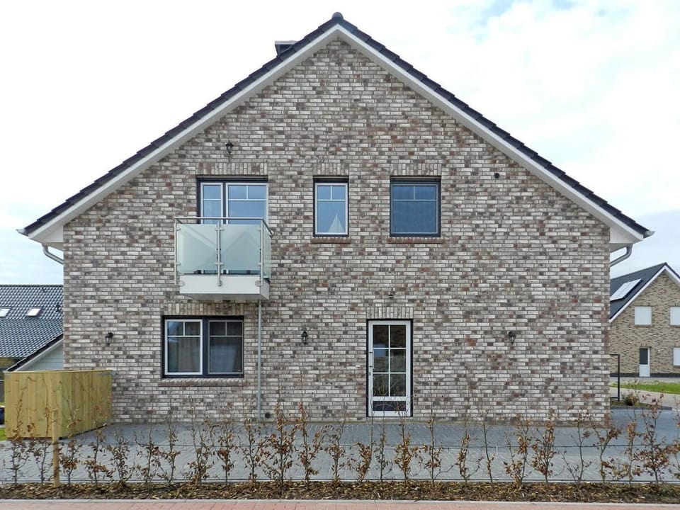 Holiday Home in Burhave mit Großer Terrasse by Interhome House in Butjadingen