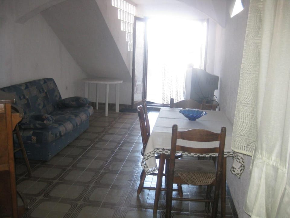Apartment Apartment mit Terrasse direkt am Meer by Interhome Apartment in Murter