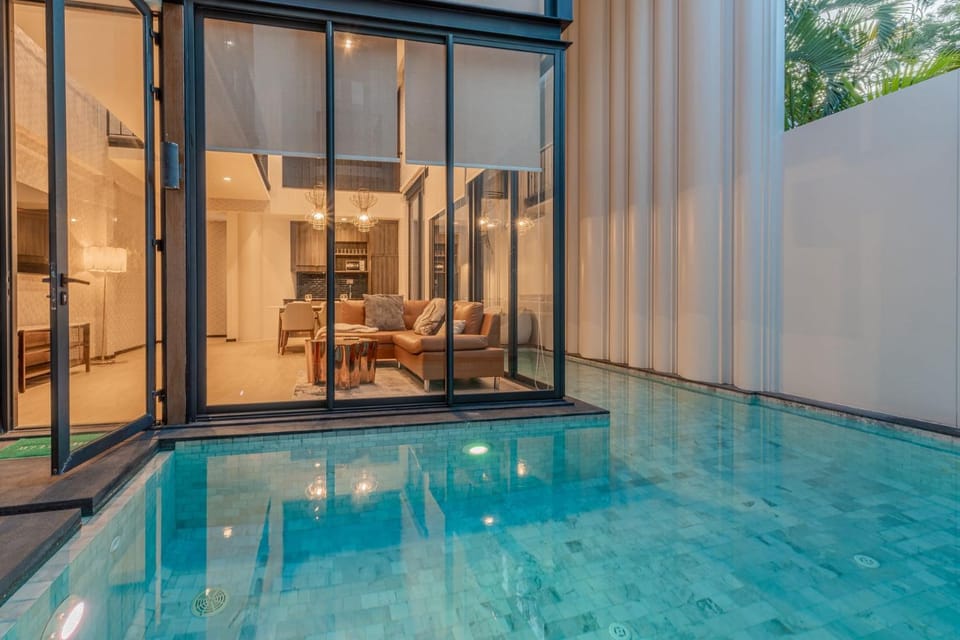 Living room, Swimming pool