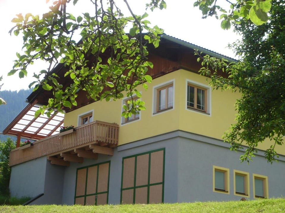 Holiday Home mit Panoramaterrasse in Fügenberg by Interhome House in Uderns