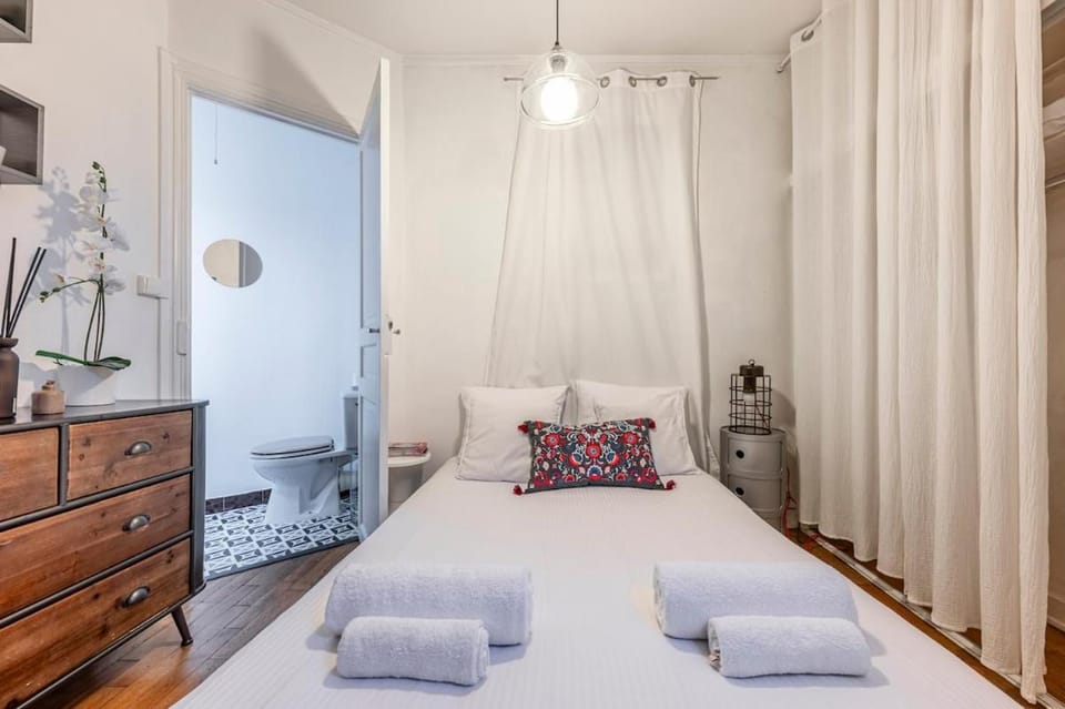 Bathroom, Photo of the whole room
