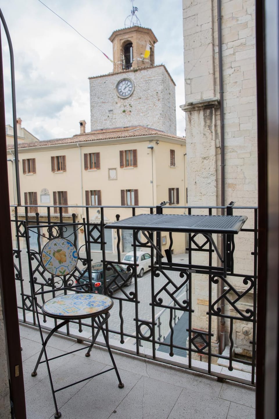 Hostmate - Residence Cardinal Del Monte- Charm Apartment in Umbria