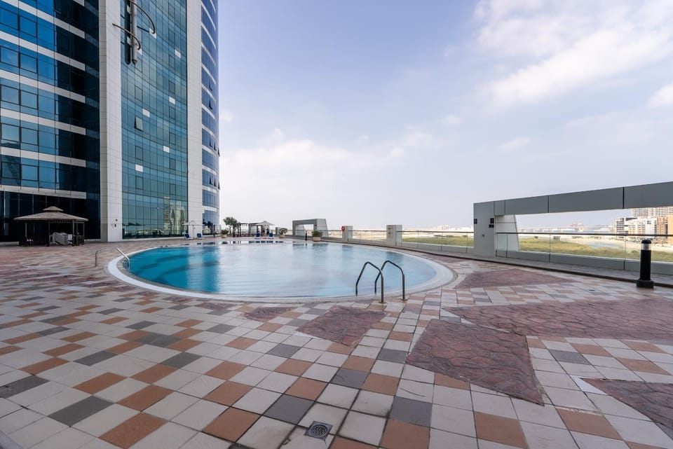 Property building, Swimming pool
