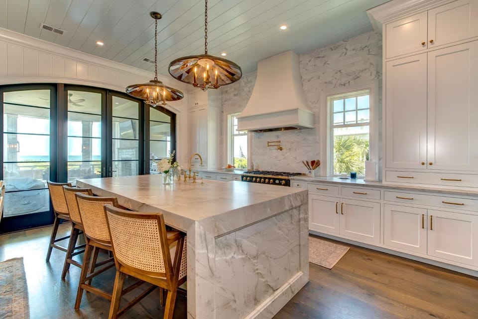 New Listing! Ask about discounts! 3900 Palm Blvd. Oceanfront 5 bd, pool/hot tub, elevator House in Isle of Palms