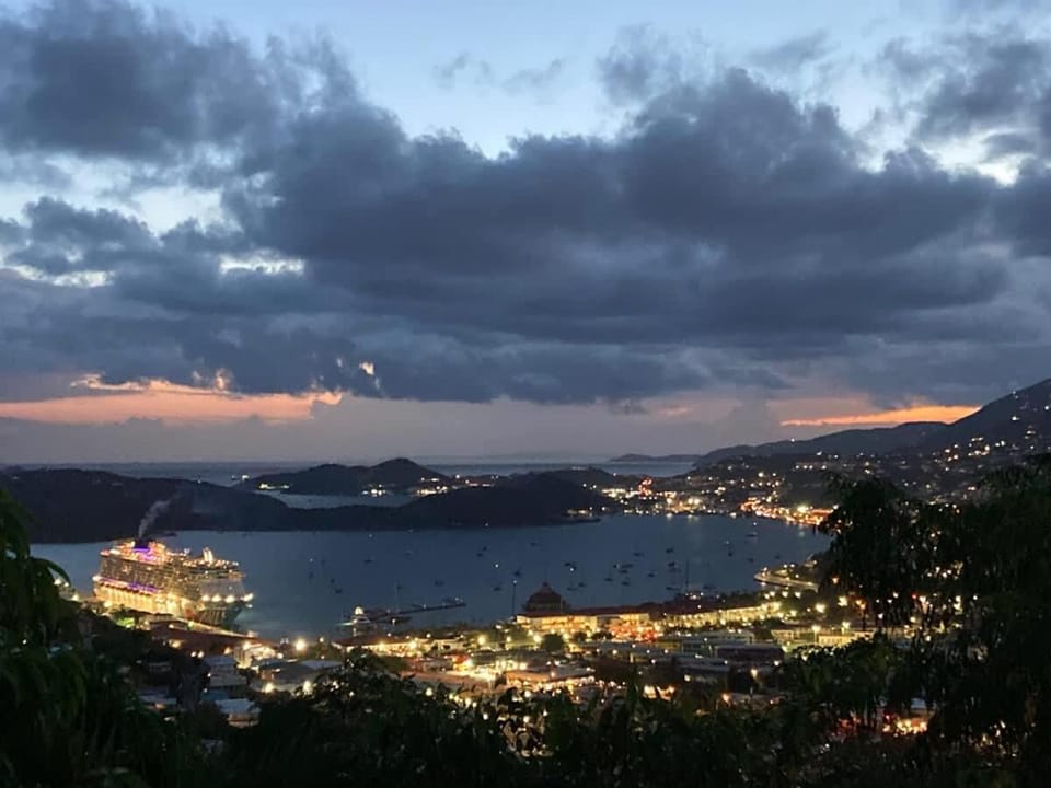 Queen Deluxe Double at Boundless Bliss Hotel House in Virgin Islands (U.S.)