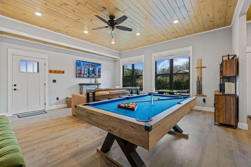 Timberlake Retreat Villa - Built 2024 House in Douglas Lake