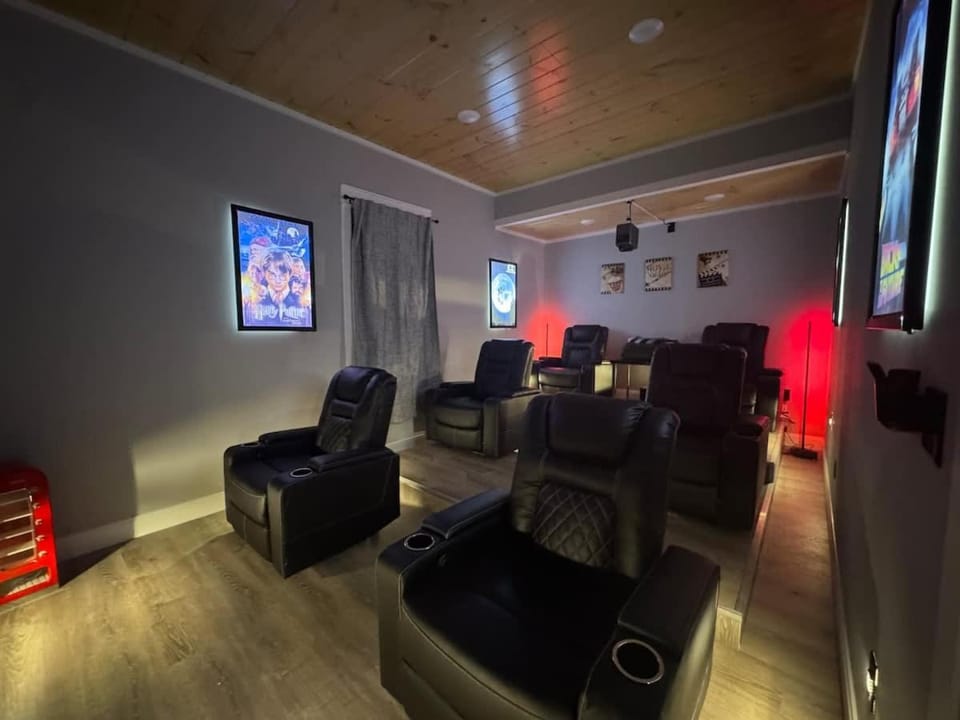 Timberlake Retreat Villa - Built 2024 House in Douglas Lake