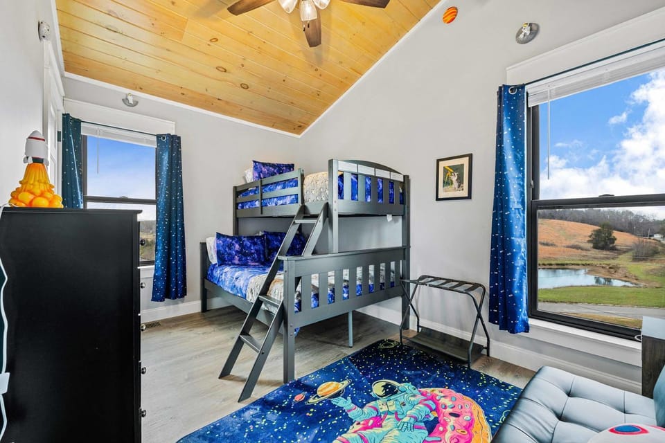 Timberlake Retreat Villa - Built 2024 House in Douglas Lake