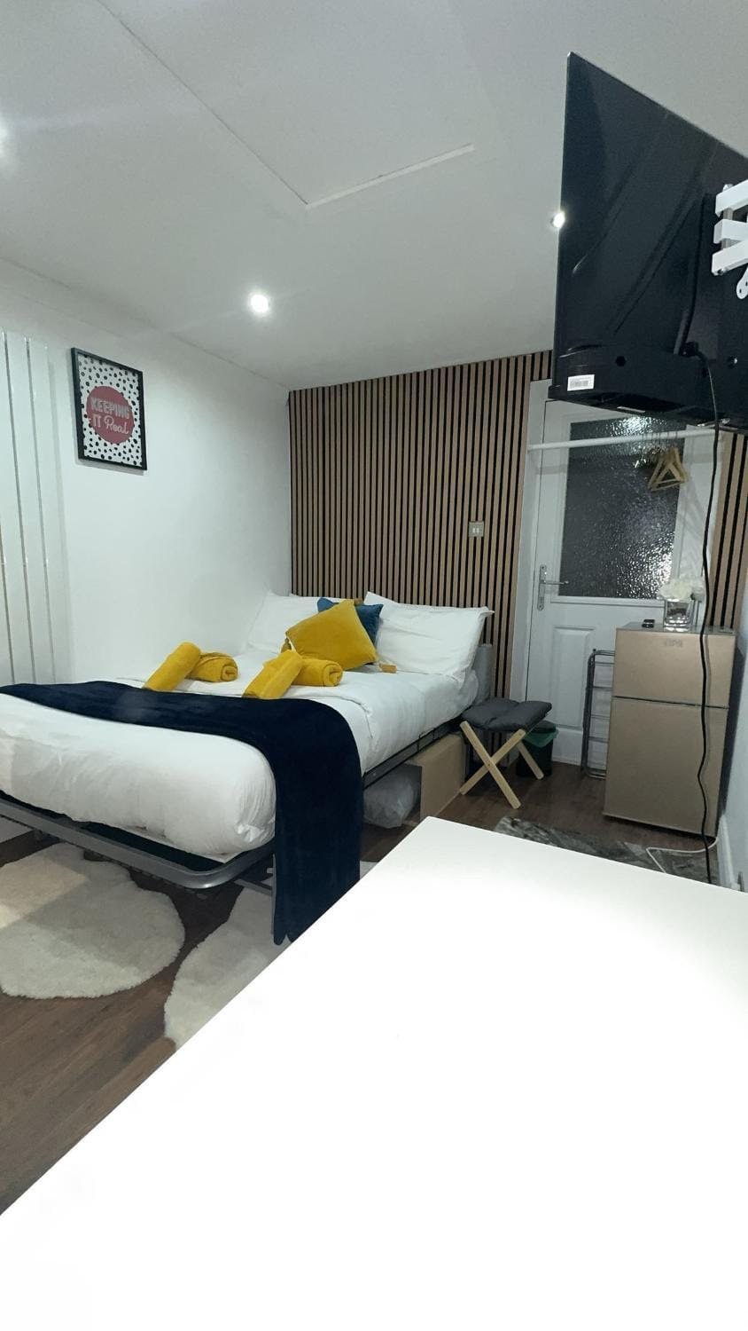 Kaira's Nook Apartment in Aylesbury Vale