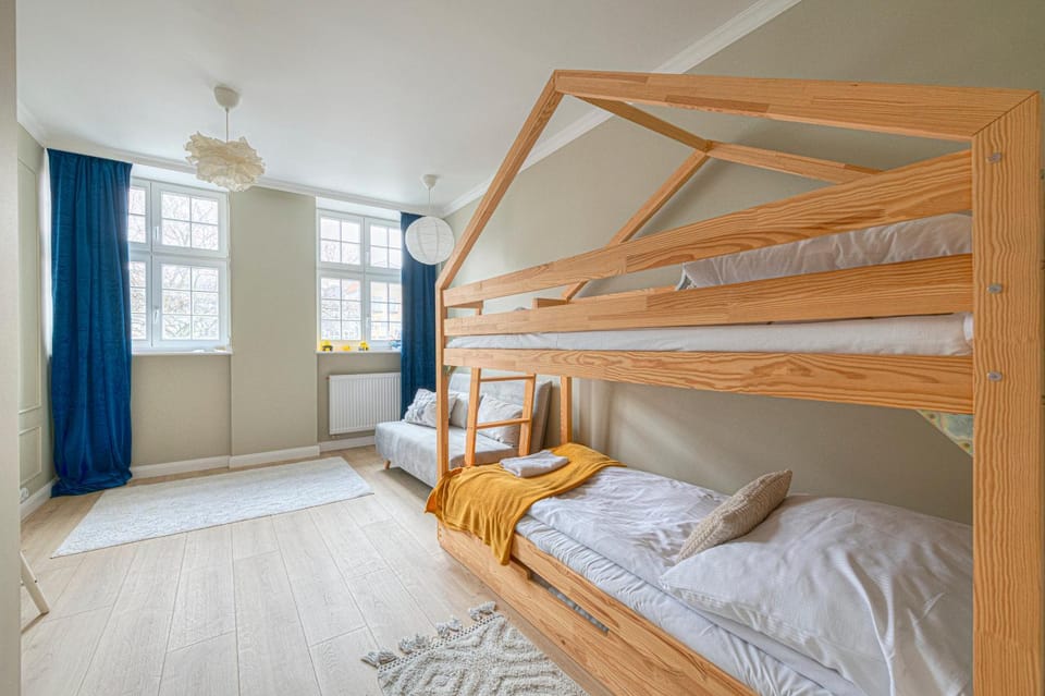 Bed, Photo of the whole room, Bedroom, bunk bed