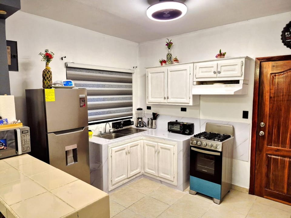 Kitchen or kitchenette, Kitchen or kitchenette, dishwasher, oven, toaster, kitchen